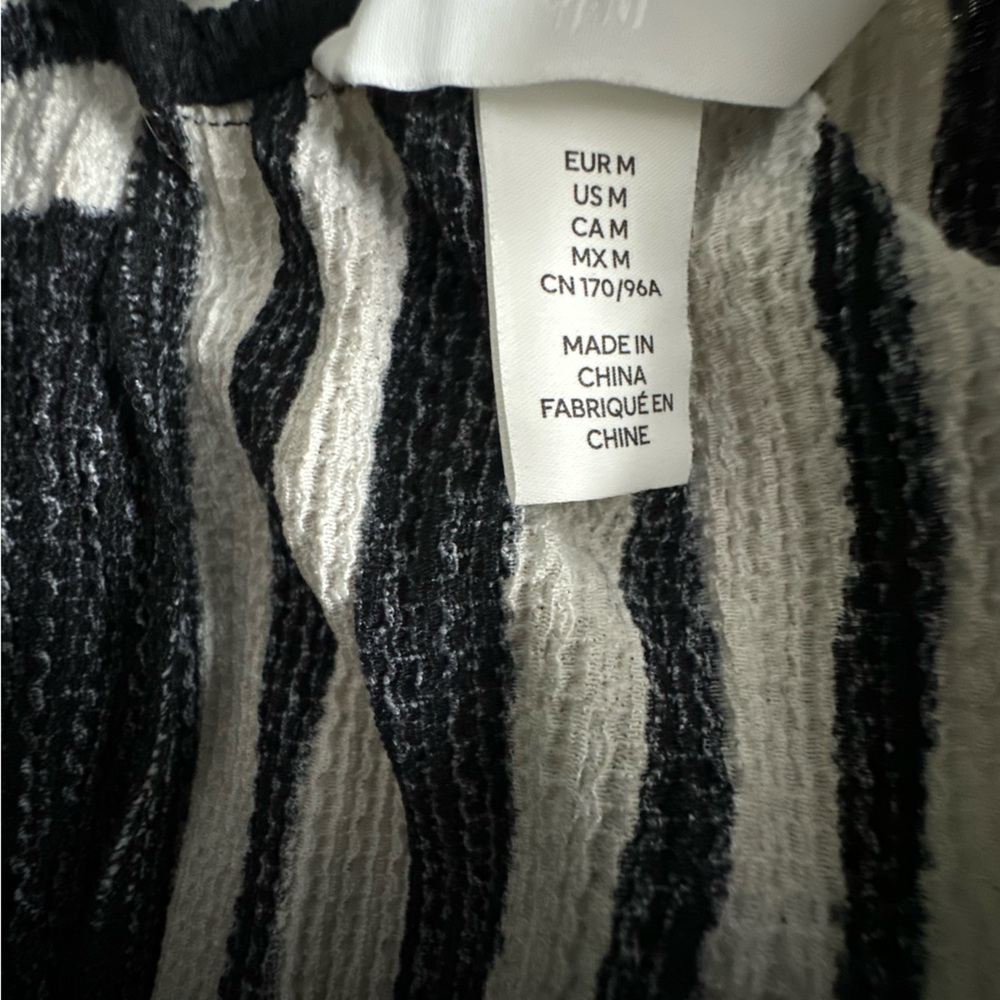 H&M Women’s Black and White Striped Patterned Jumpsuit Medium - Picture 11 of 11